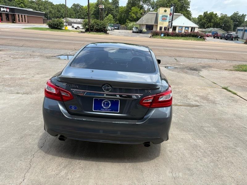 Nissan Altima 2.5 SR 2016