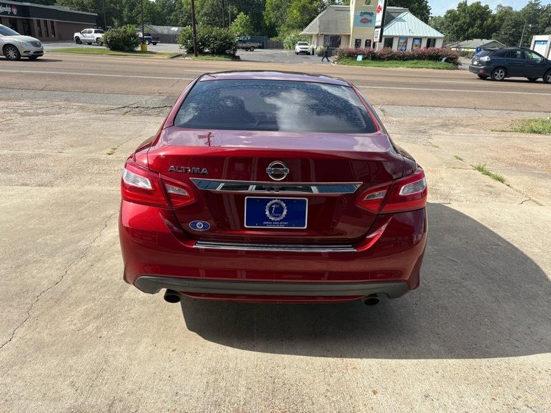 Nissan Altima 2.5 SR 2016