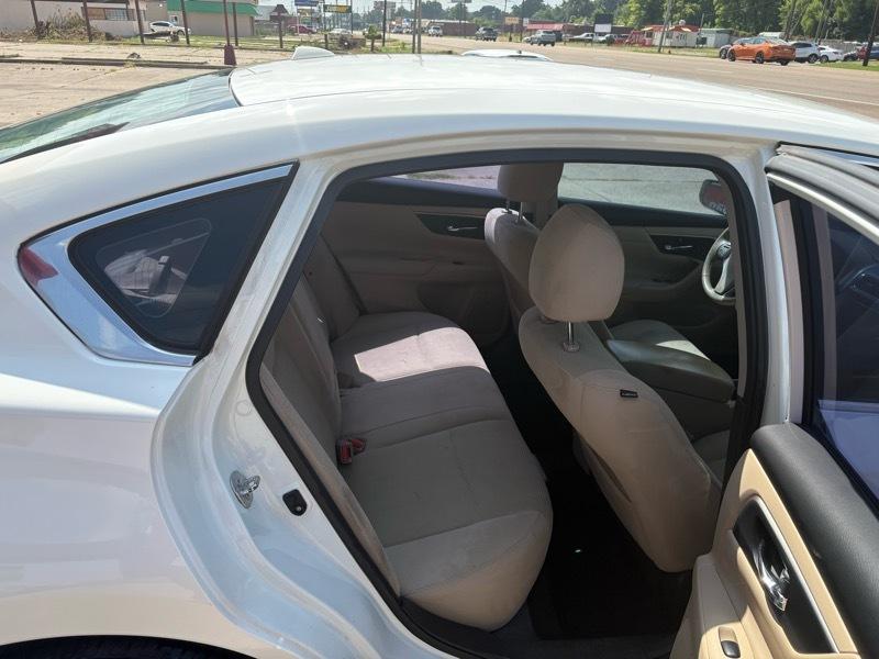 Nissan Altima 2.5 SV 2015