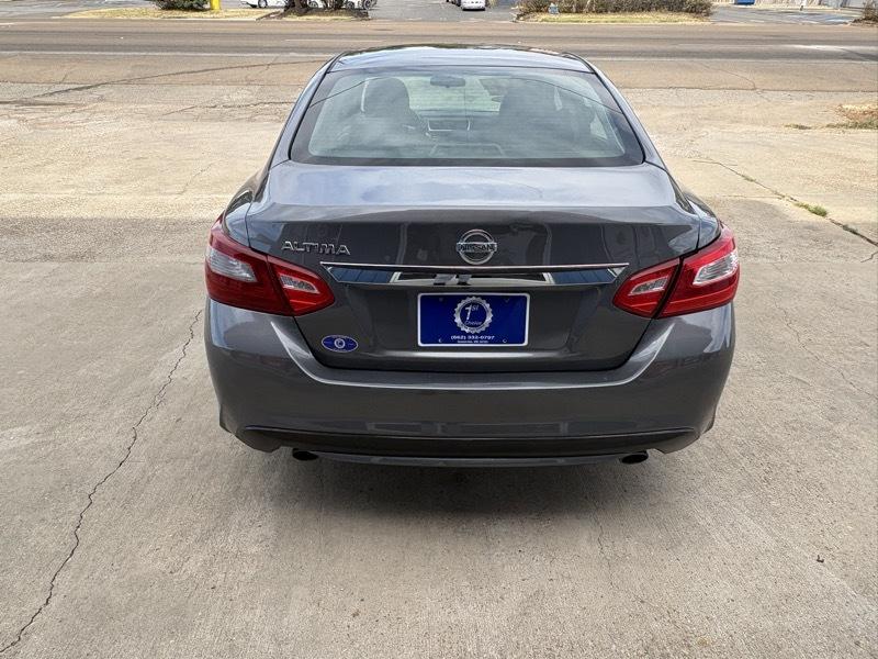 Nissan Altima 2.5 SV 2018