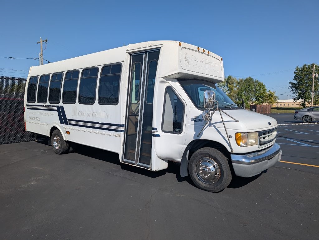 1999 Ford Econoline E450