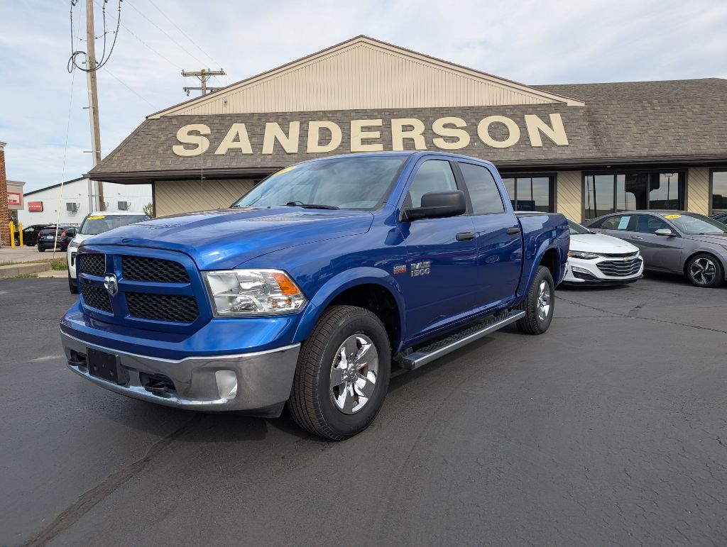2017 RAM 1500 SLT Crew Cab SWB 4WD