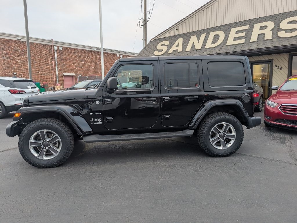 2021 Jeep Wrangler Unlimited Sahara photo 3