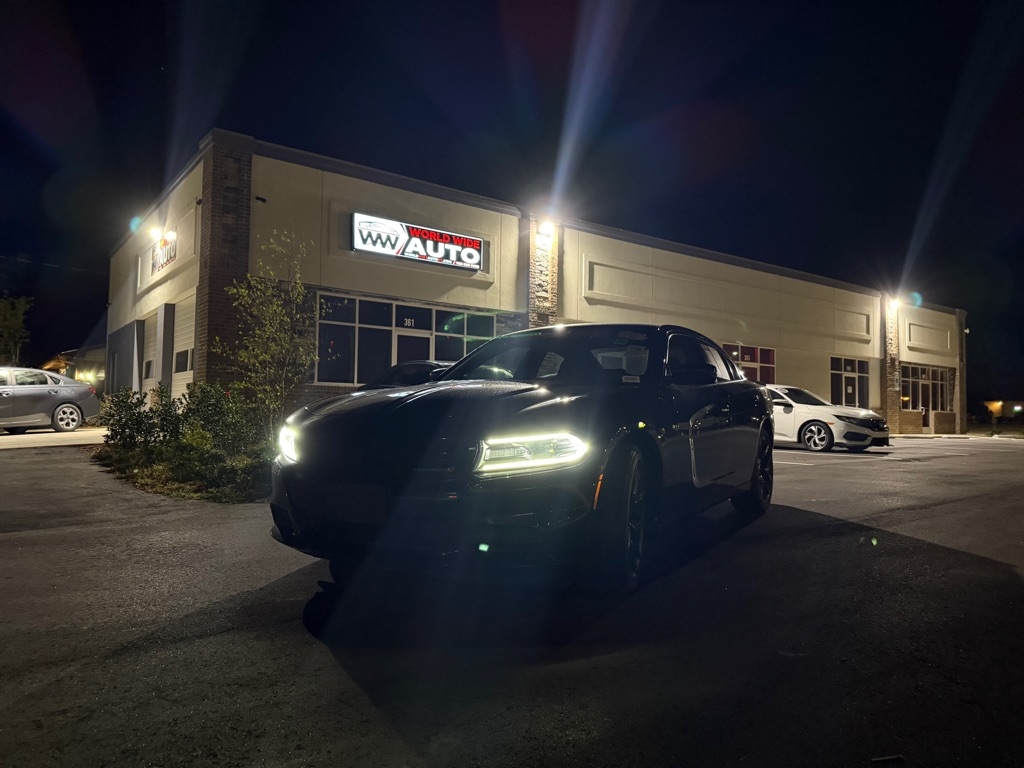 2019 Dodge Charger SXT's photo