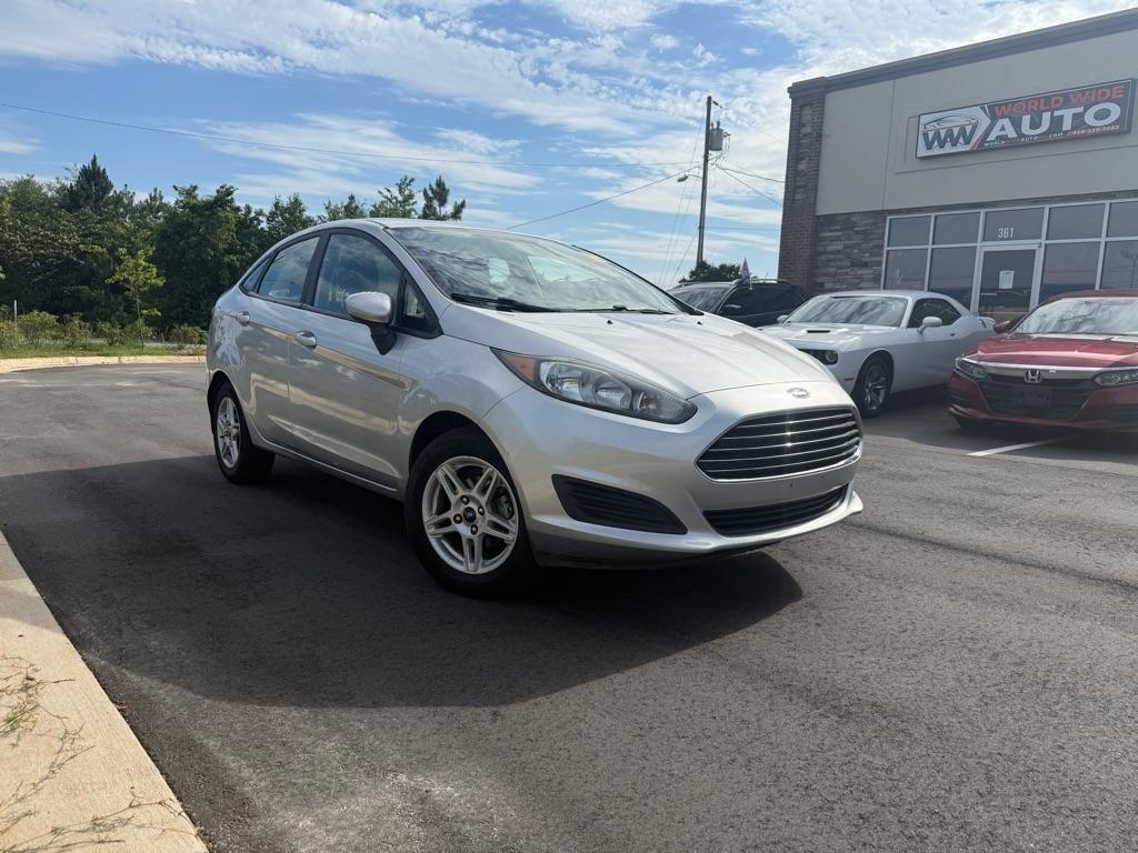 2019 Ford Fiesta SE Sedan's photo