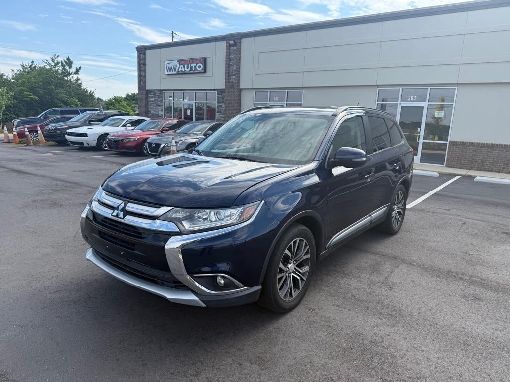 2016 Mitsubishi Outlander SEL S-AWC's photo