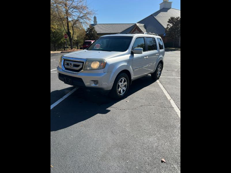 2010 Honda Pilot Touring 4WD 5-Spd AT with DVD