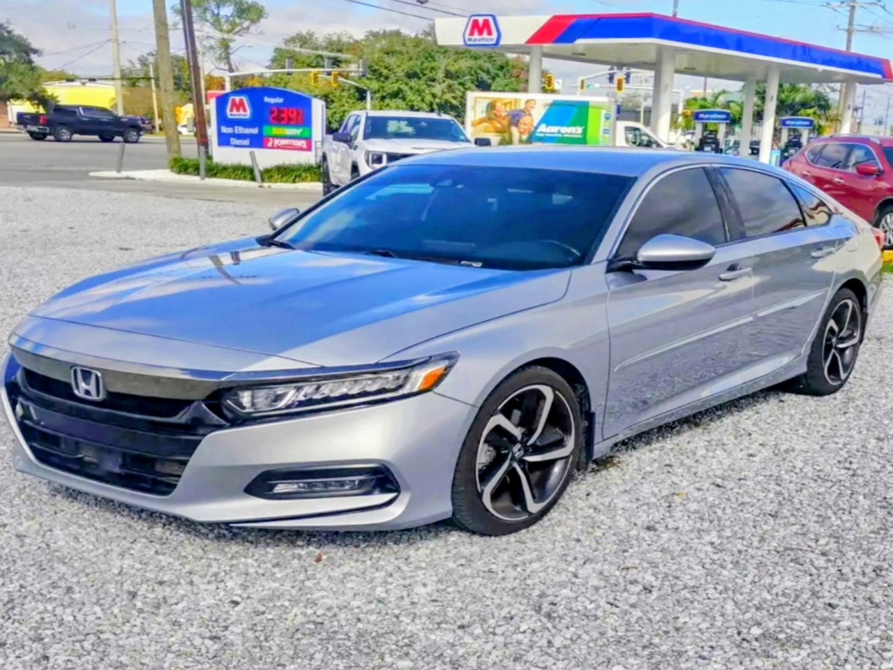 2018 Honda Accord Sport's photo