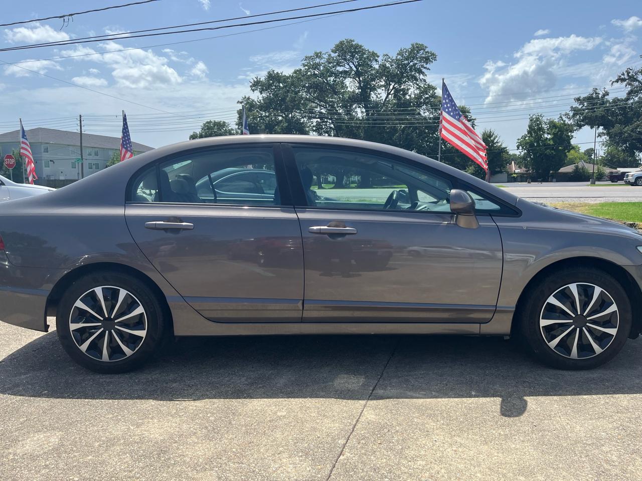 Honda Civic LX Sedan 5-Speed AT 2010