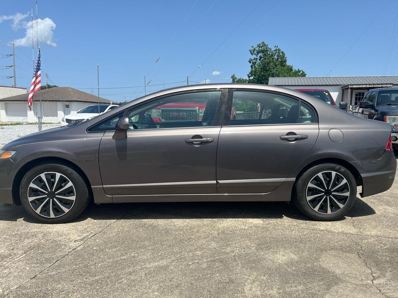 Honda Civic LX Sedan 5-Speed AT 2010