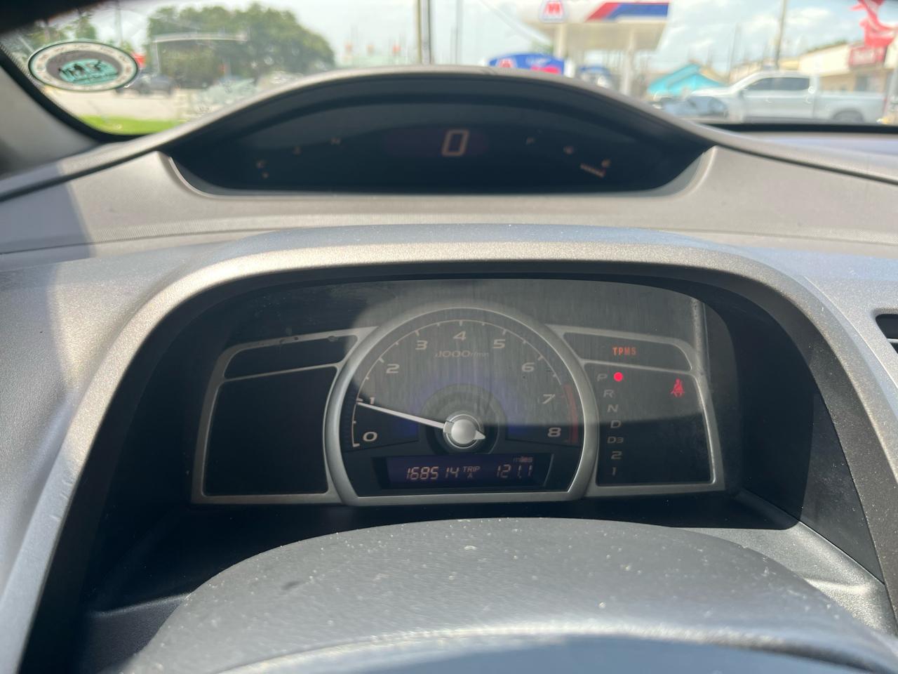 Honda Civic LX Sedan 5-Speed AT 2010