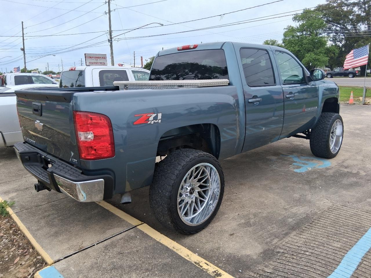 Chevrolet Silverado 1500 LTZ Crew Cab 4WD 2008