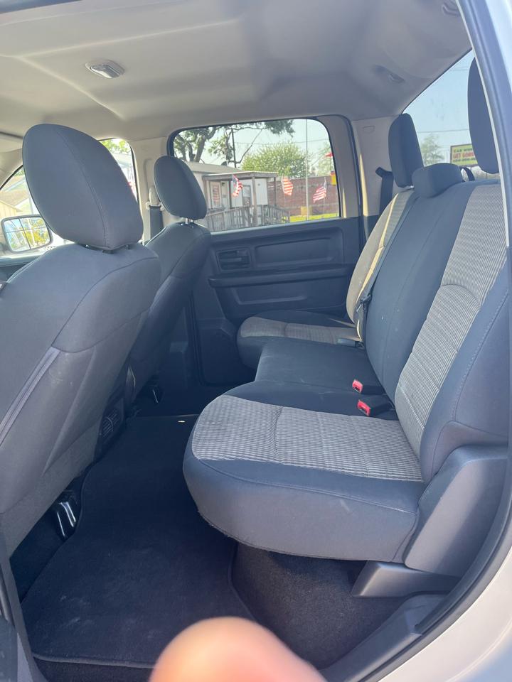 RAM 1500 ST Crew Cab 2WD 2012