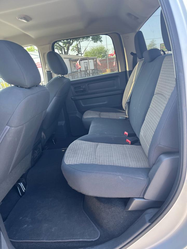 RAM 1500 ST Crew Cab 2WD 2012