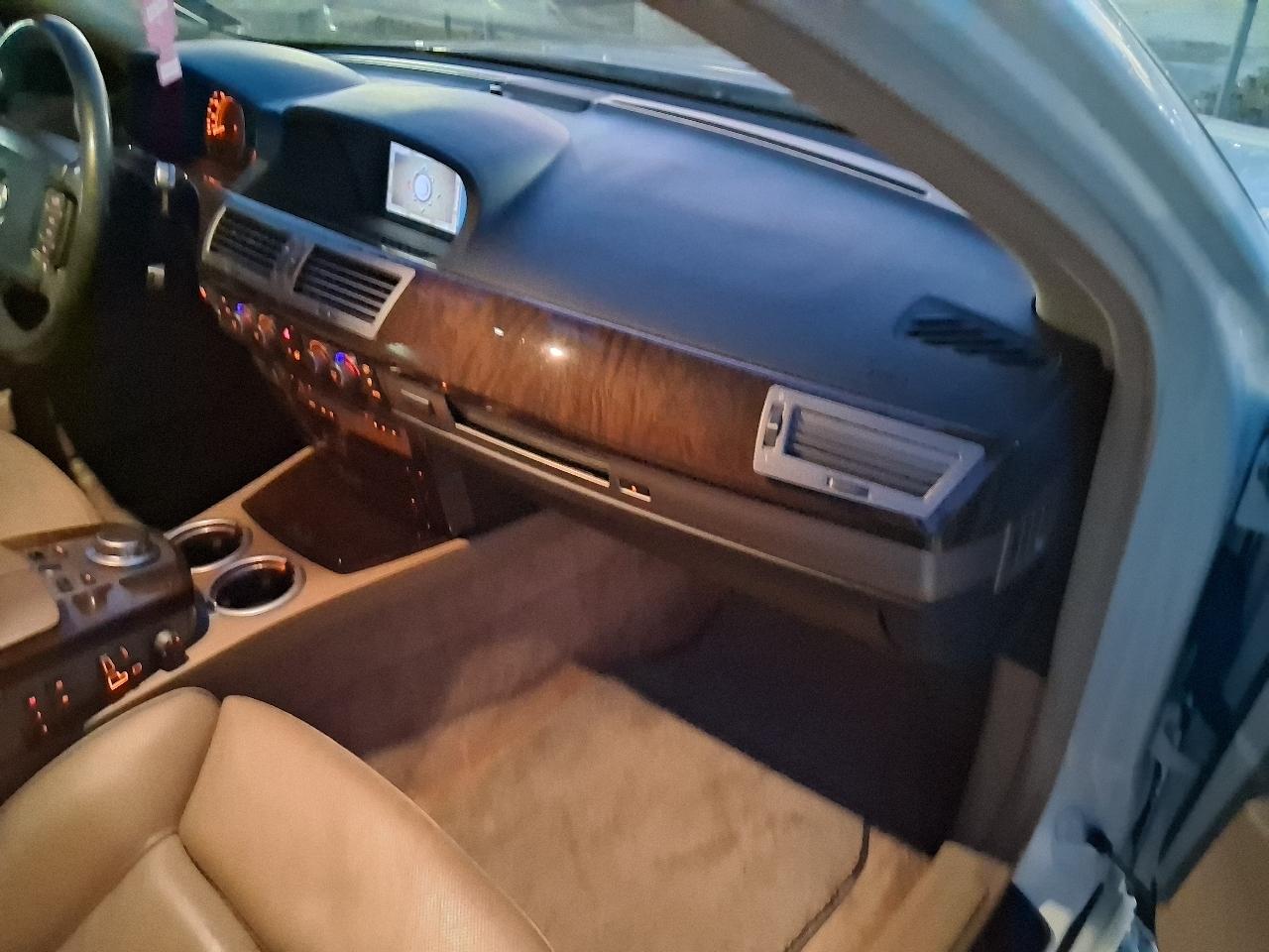 BMW 750Li  2008