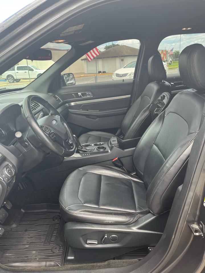 Ford Explorer XLT FWD 2018