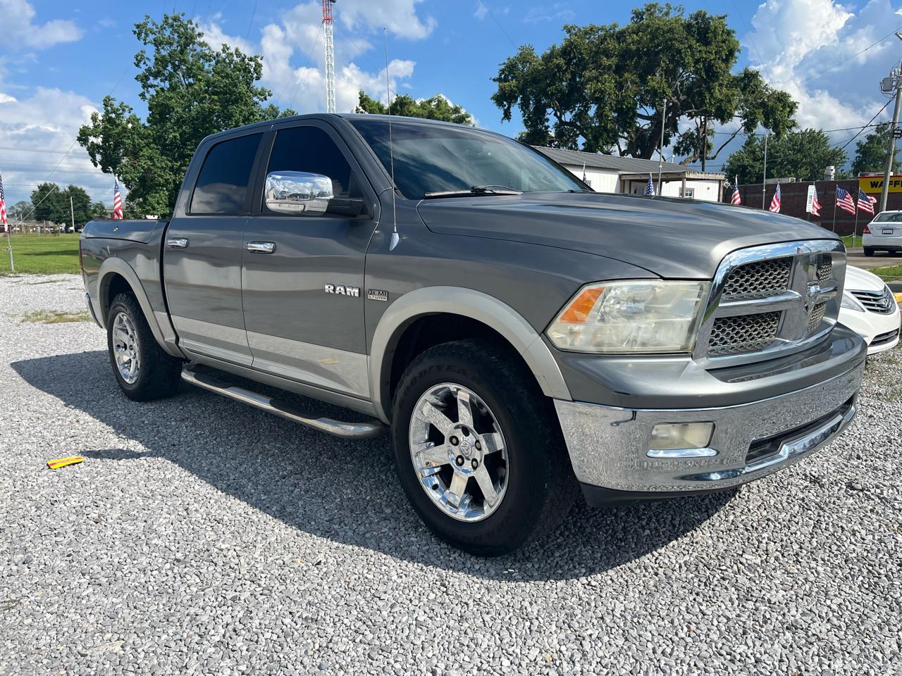 RAM 1500 Laramie Crew Cab 2WD 2010
