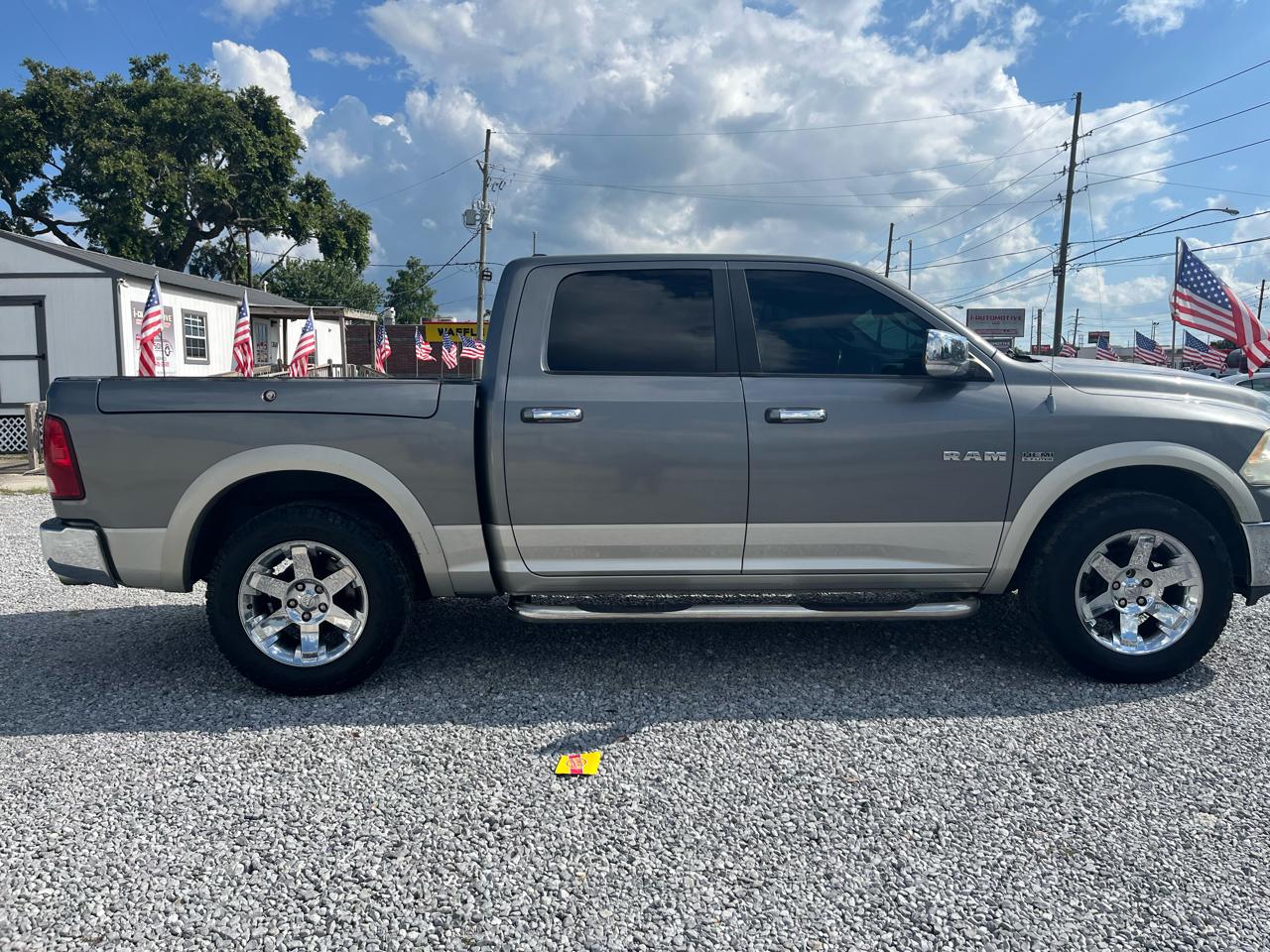 RAM 1500 Laramie Crew Cab 2WD 2010