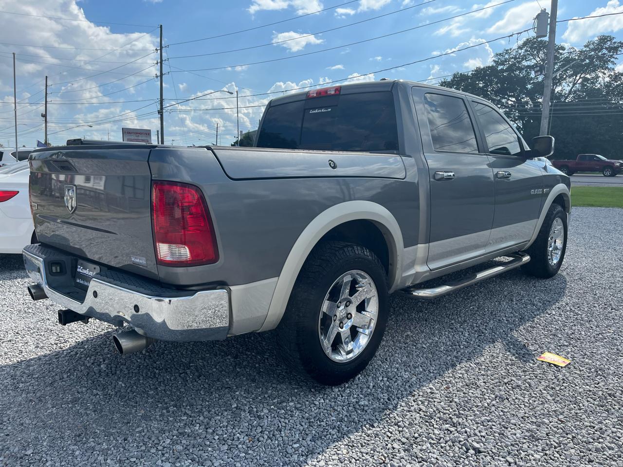 RAM 1500 Laramie Crew Cab 2WD 2010