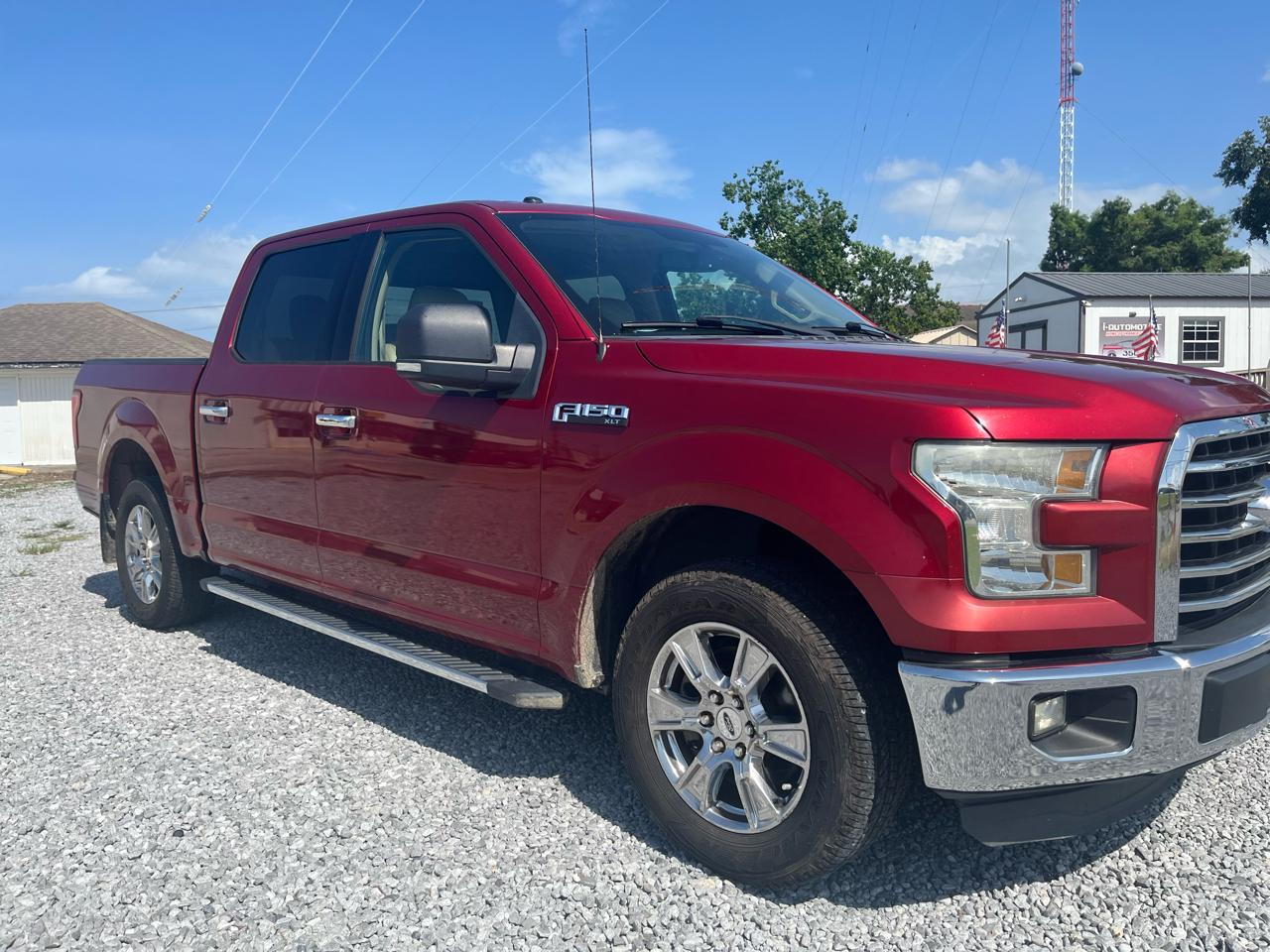 Ford F-150 SuperCrew Crew Cab 139" XLT 2015