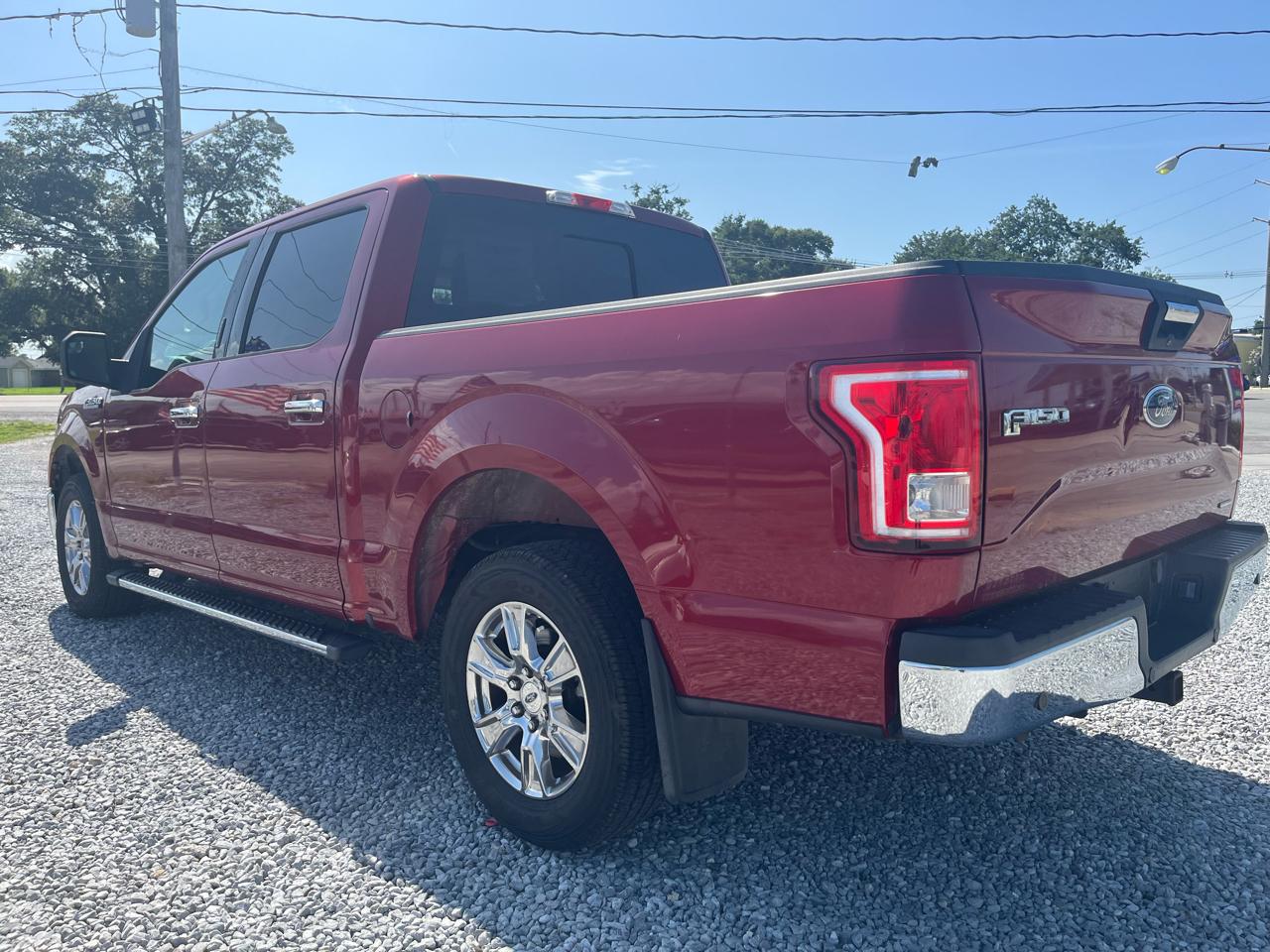 Ford F-150 SuperCrew Crew Cab 139" XLT 2015