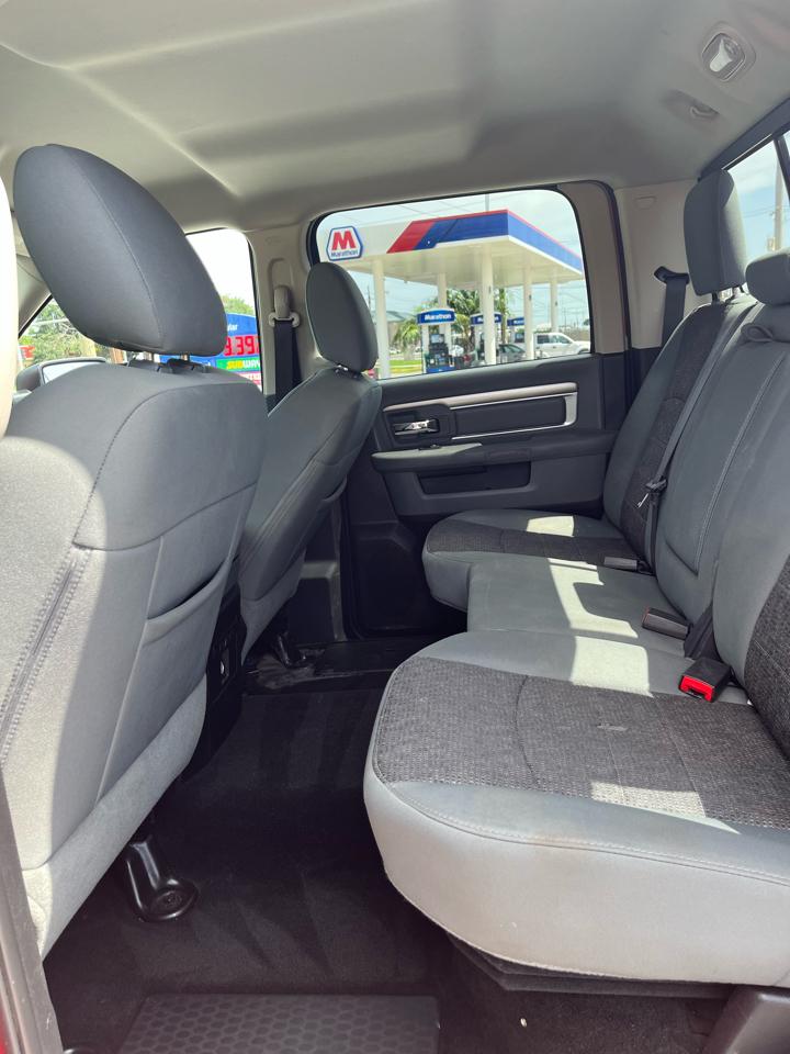 RAM 1500 SLT Crew Cab SWB 2WD 2016