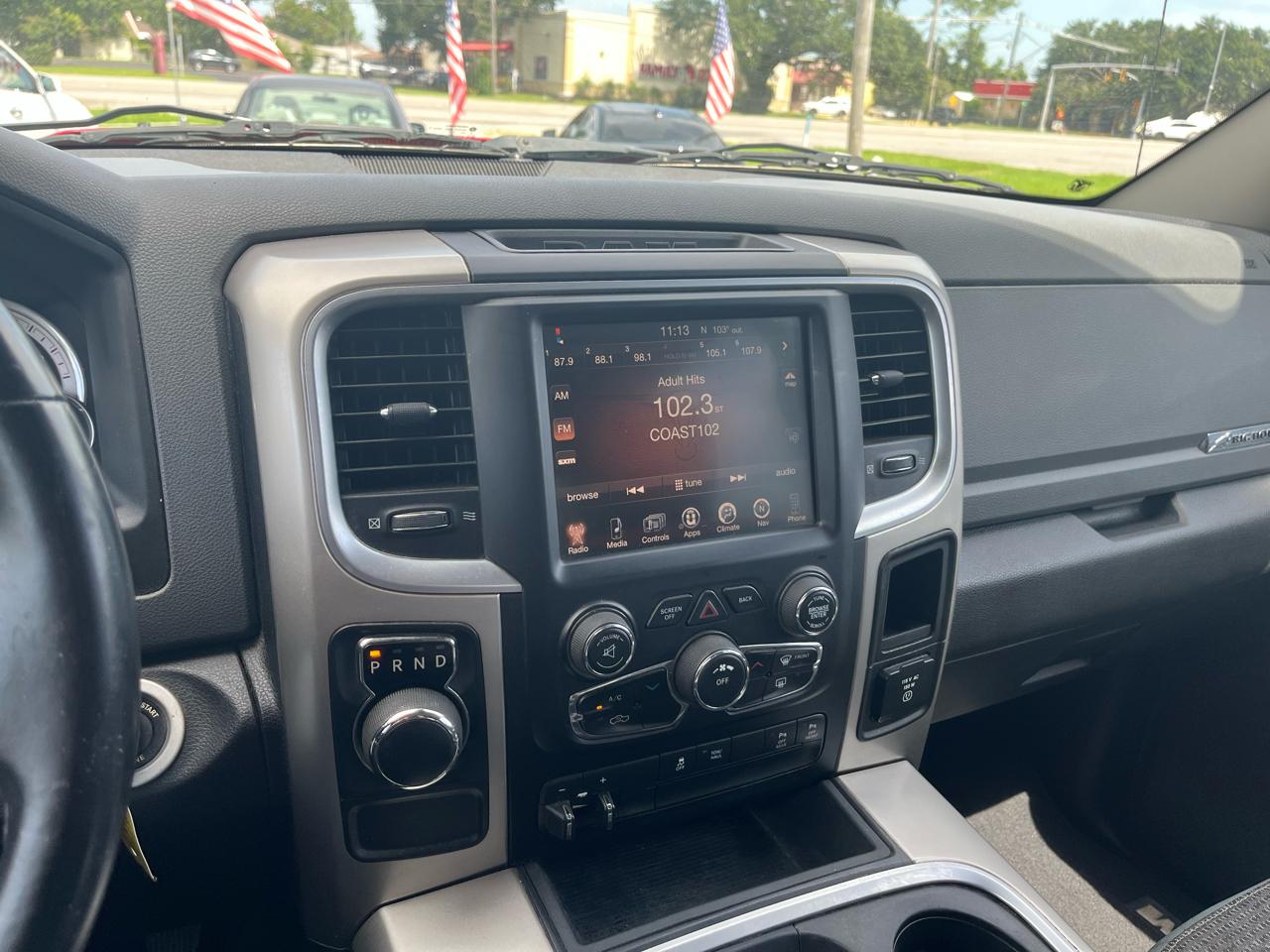 RAM 1500 SLT Crew Cab SWB 2WD 2016