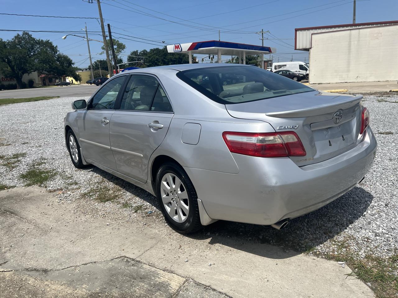 Toyota Camry LE V6 6-Spd AT 2009