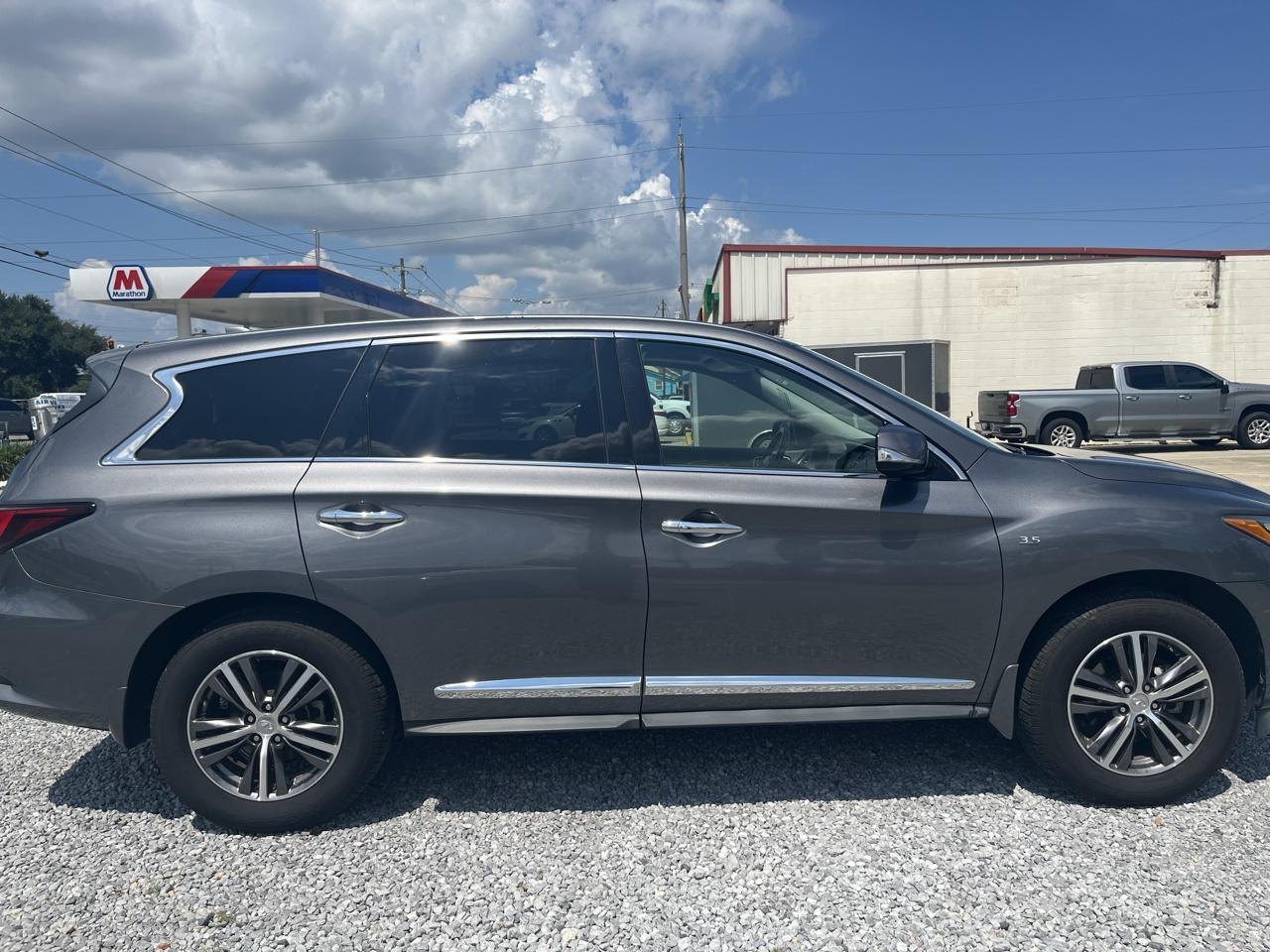 Infiniti QX60 Base FWD 2017
