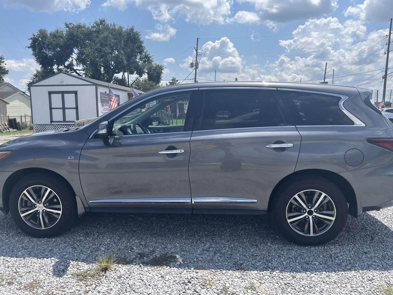 Infiniti QX60 Base FWD 2017