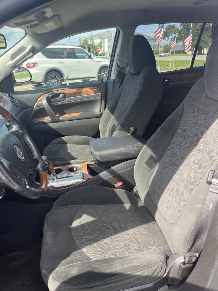 Buick Enclave CX FWD 2011