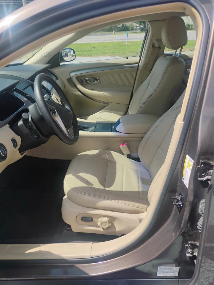 Ford Taurus SEL FWD 2015
