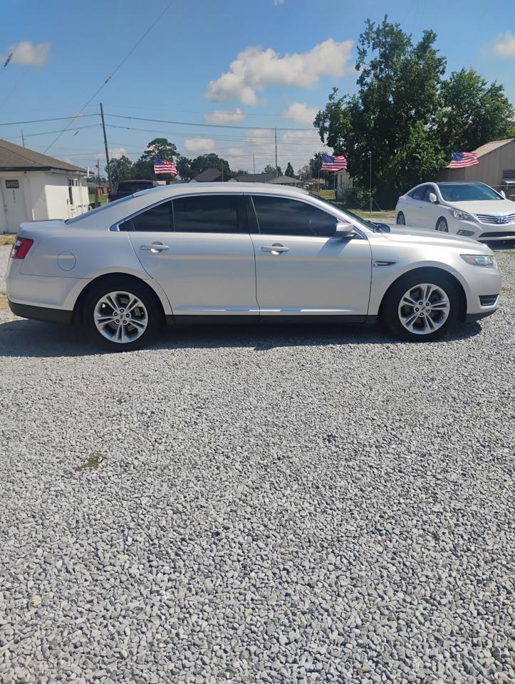 Ford Taurus SEL FWD 2016