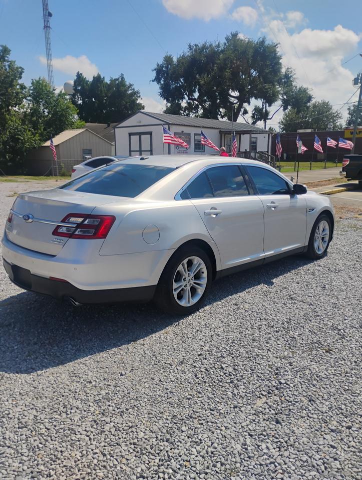 Ford Taurus SEL FWD 2016