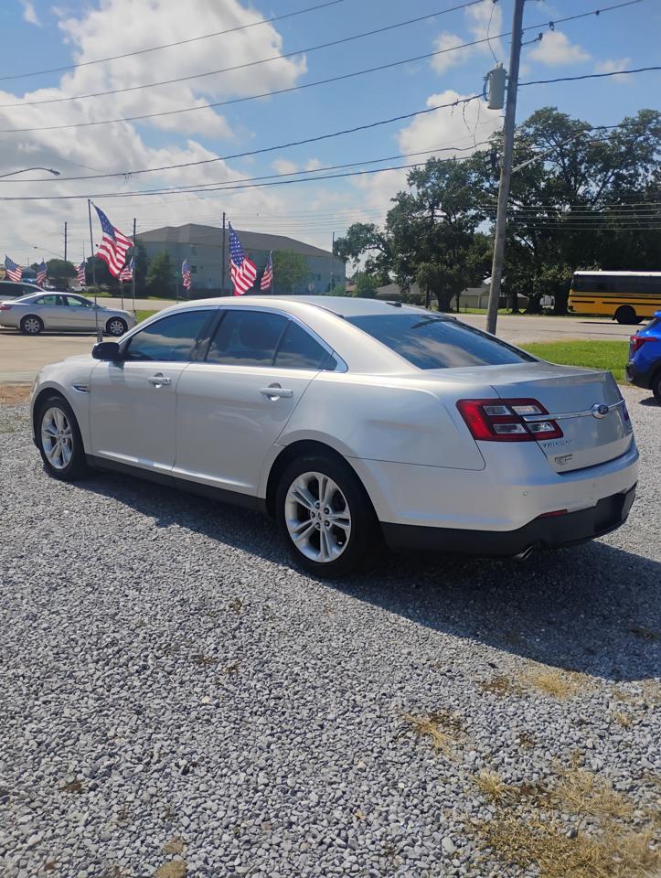 Ford Taurus SEL FWD 2016