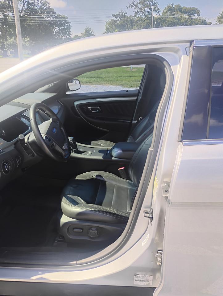 Ford Taurus SEL FWD 2016
