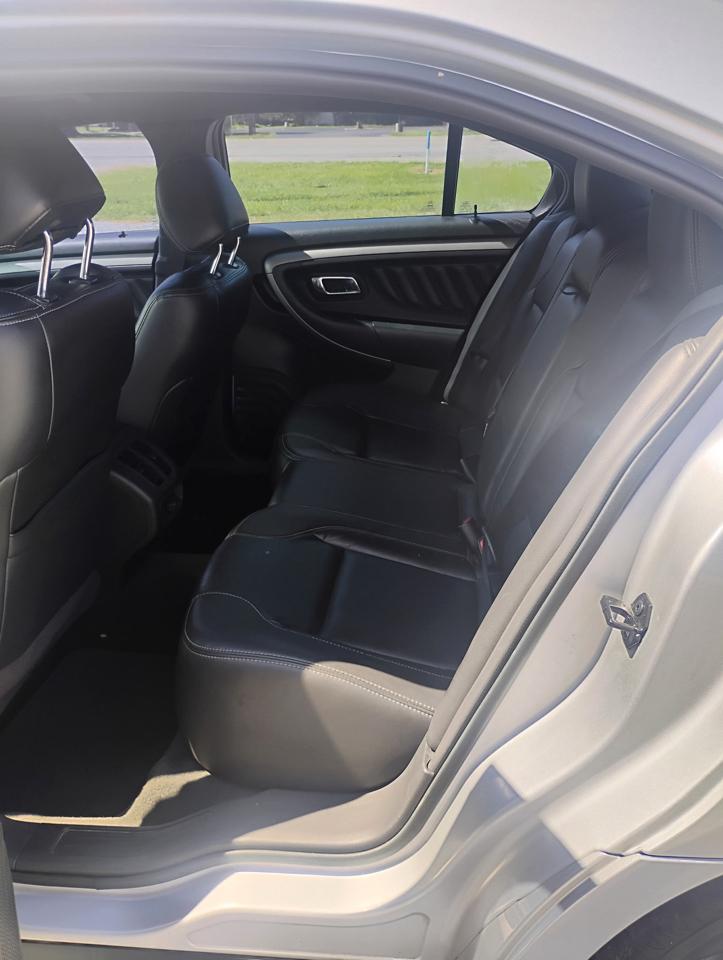 Ford Taurus SEL FWD 2016