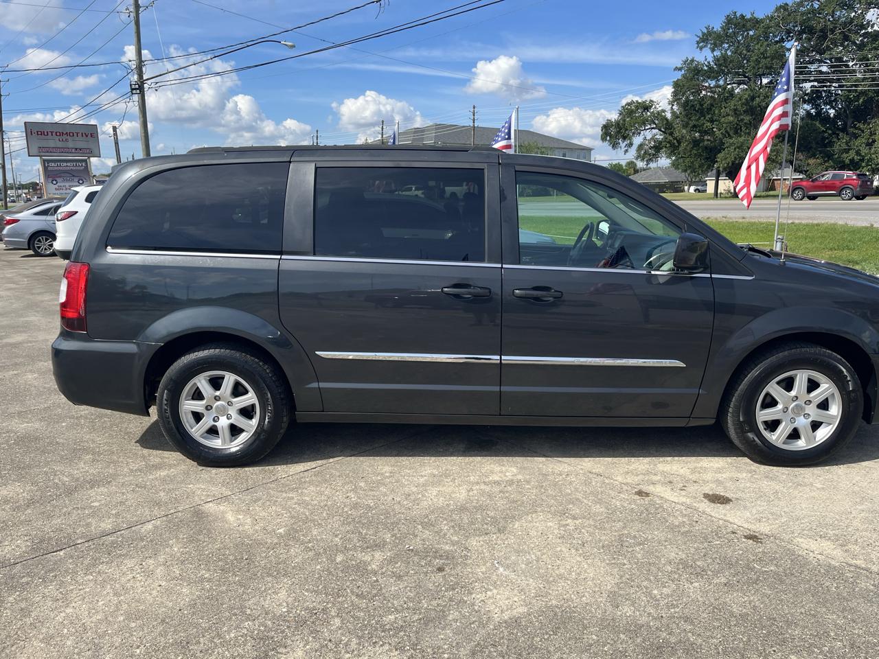 Chrysler Town & Country Touring 2012