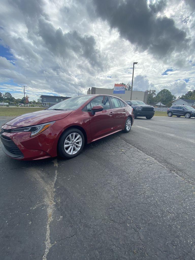 2024 Toyota Corolla LE photo 2