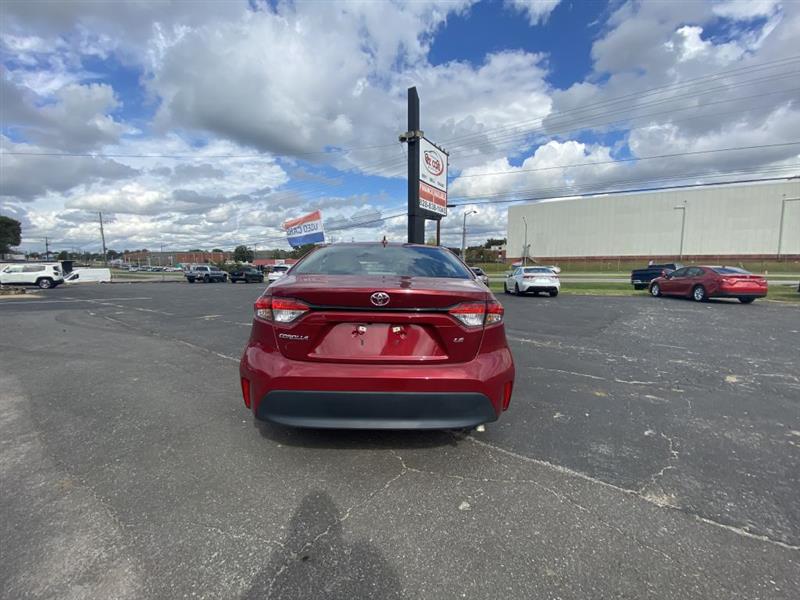 2024 Toyota Corolla LE photo 3