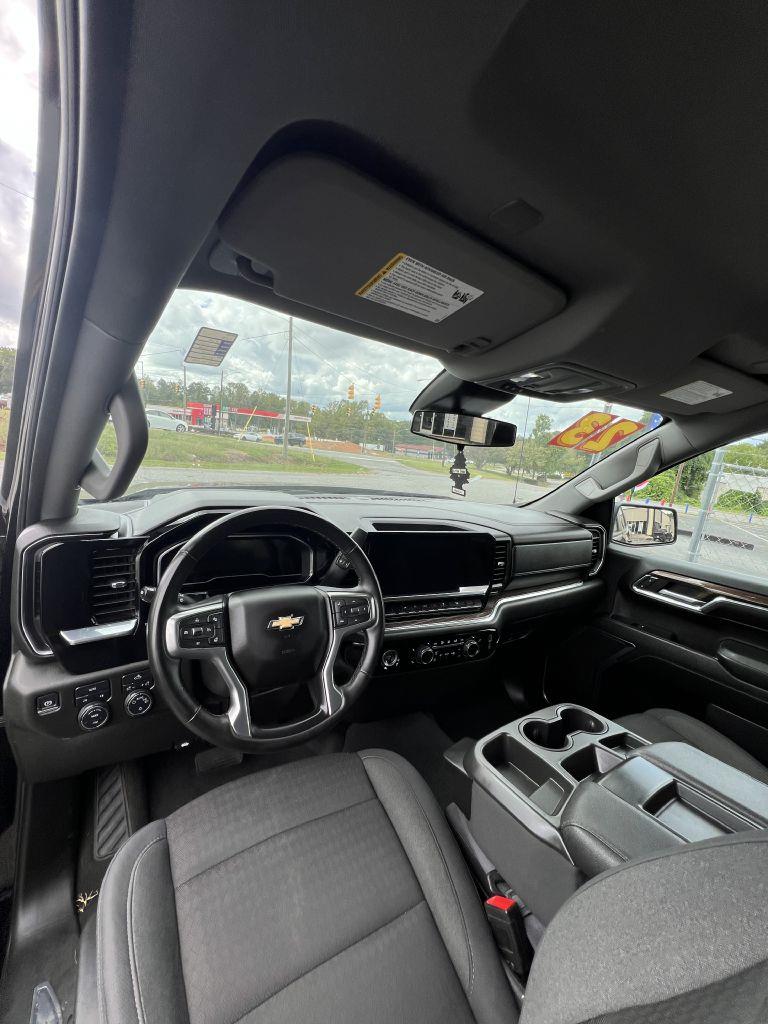 Chevrolet Silverado 1500 LT Crew Cab 4WD 2023