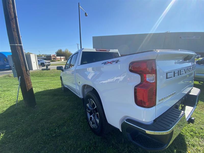 2022 Chevrolet Silverado 1500 photo 3