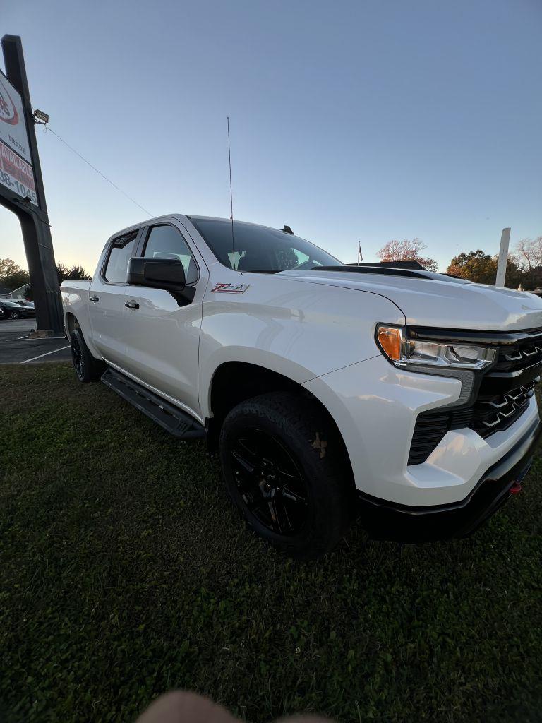 2022 Chevrolet Silverado 1500 Trail Boss LT photo 2