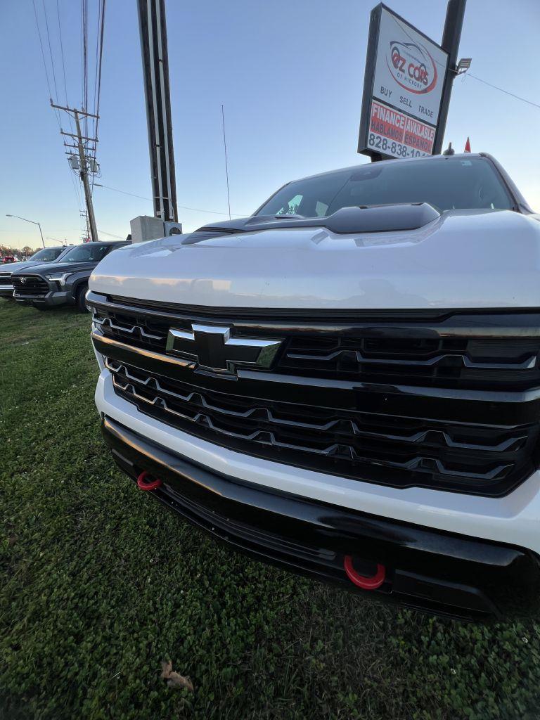 2022 Chevrolet Silverado 1500 Trail Boss LT photo 3