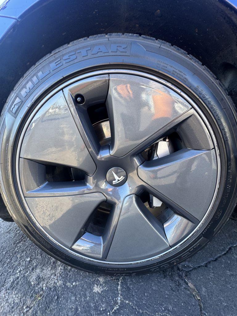 2022 Tesla Model 3 Long Range photo 4