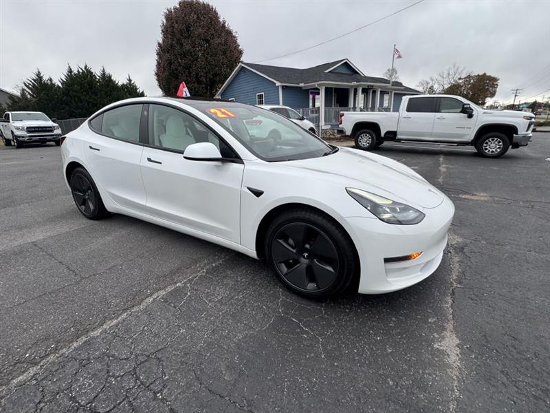 2021 Tesla Model 3 Standard Range Plus photo 2
