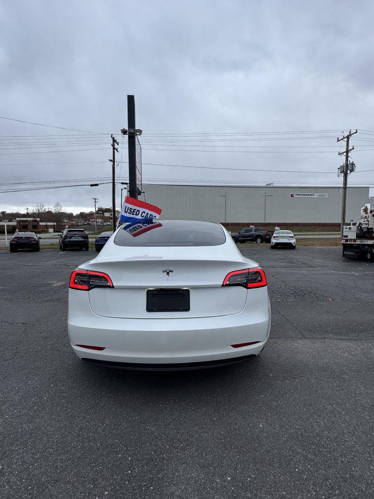 2021 Tesla Model 3 Standard Range Plus photo 4