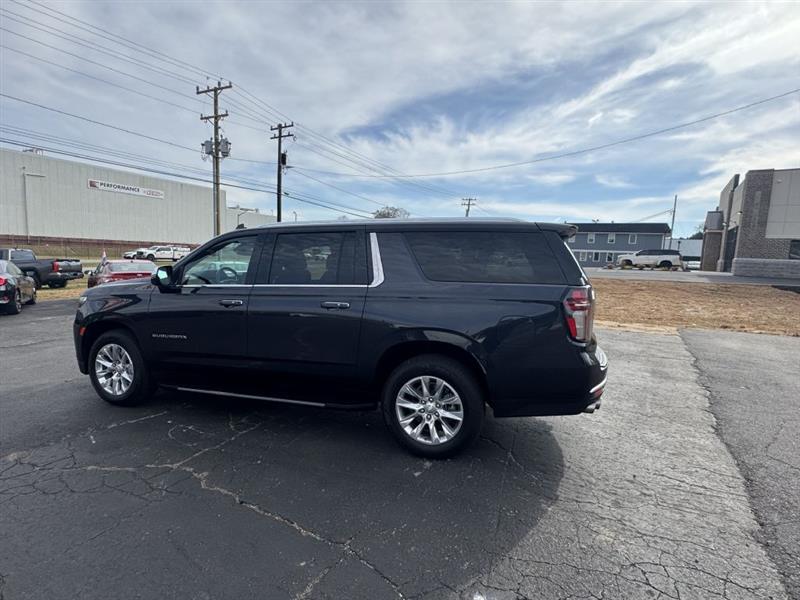 2023 Chevrolet Suburban Premier photo 3