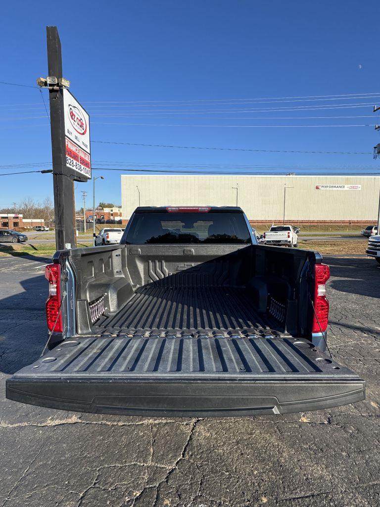 Chevrolet Silverado 1500 LT-L Crew Cab 4WD 2022