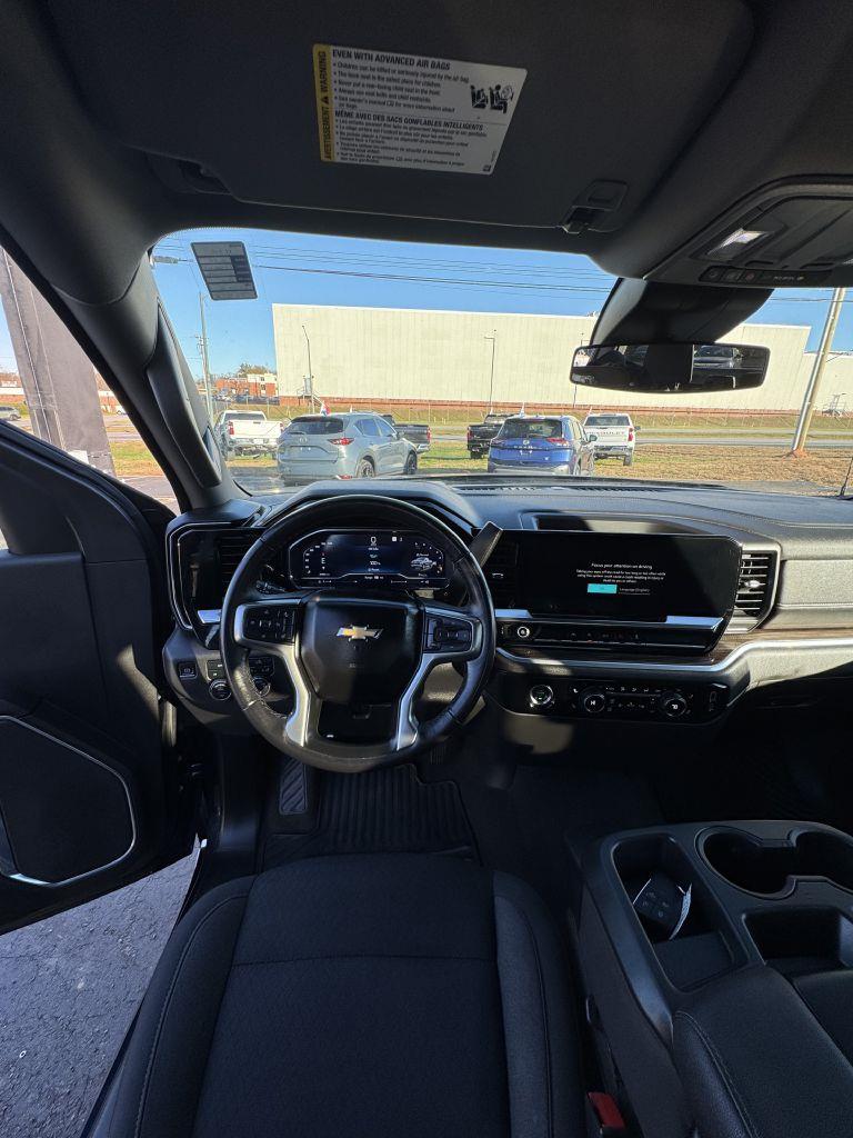 Chevrolet Silverado 1500 LT-L Crew Cab 4WD 2022